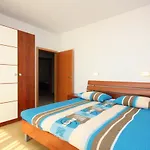Apartman By The Sea Kampor, Rab - 4986 *