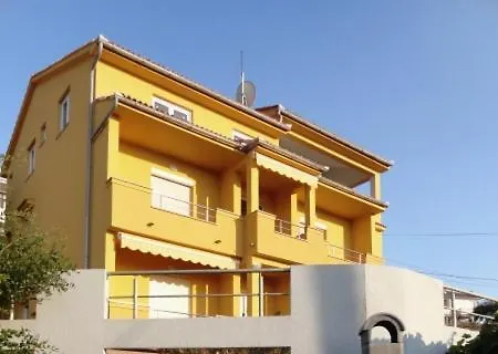 Apartment By The Sea Kampor, Rab - 4986