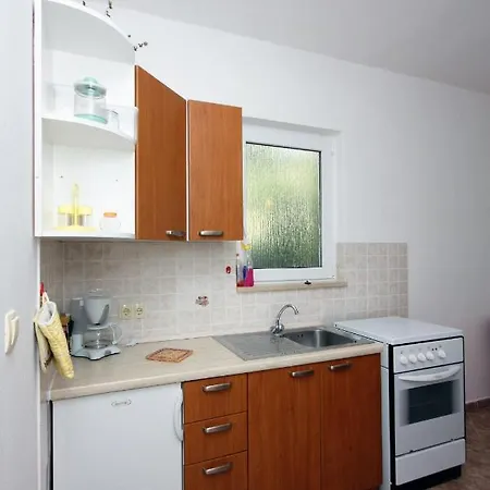 Apartment By The Sea Kampor, Rab - 4986 Kampor