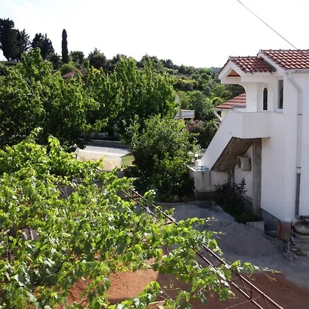 Apartment By The Sea Kampor, Rab - 4986 *